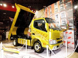 Harga-DUMP-TRUCK-Hino-Dutro-130-HD-e1497259092882  